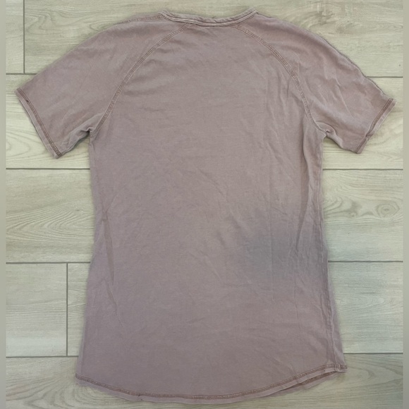 Gymshark Graphic Tee Shirt - Picture 2 of 3